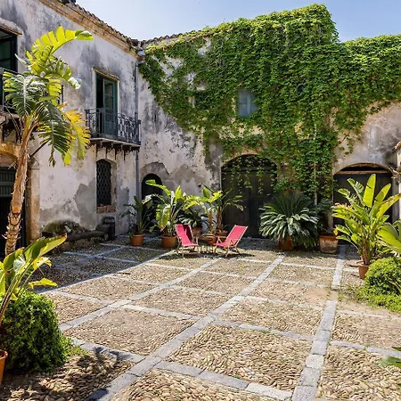 Surrounded By Nature Overlooking The Sea - Cefalu Semesterbostad *